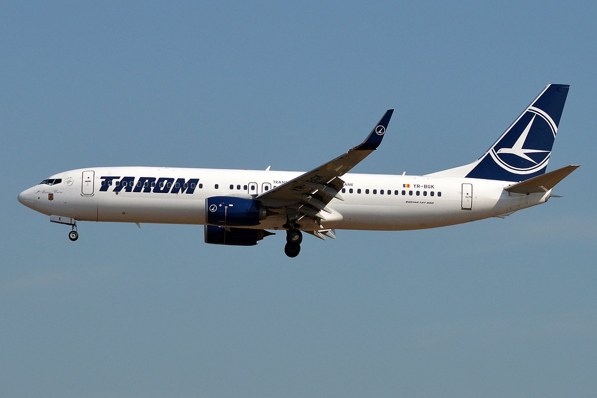 Debandada la Tarom: Pasagerii Revoltați și Zboruri Anulate